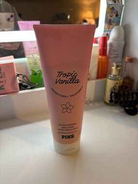 PINK Vs tropic vanilla lotion